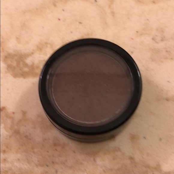 Eyeshadow - Picture 2 of 3